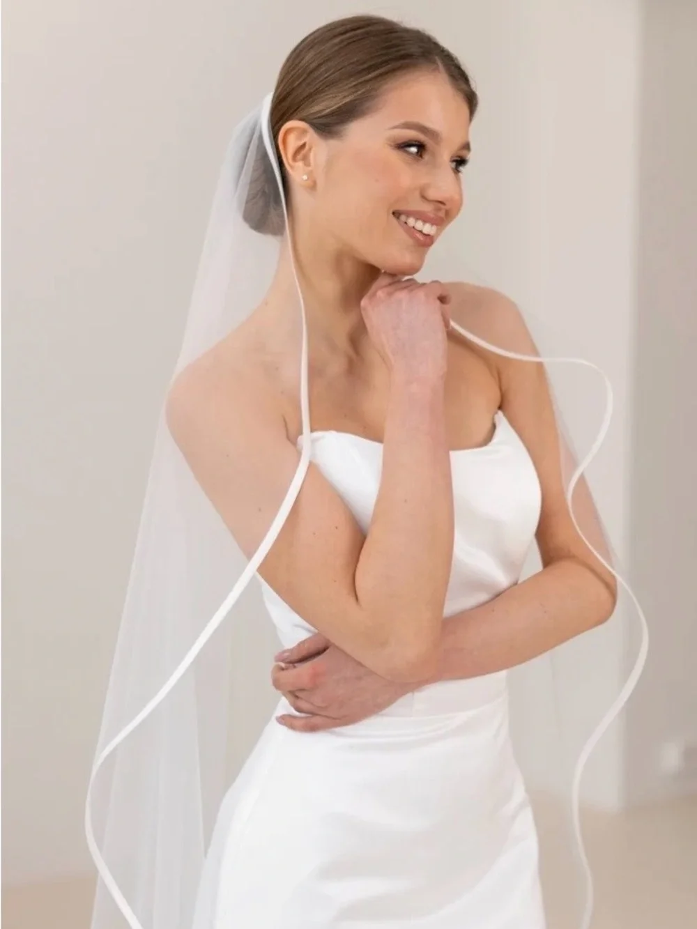 Simple White Bridal Veil with Satin Trim